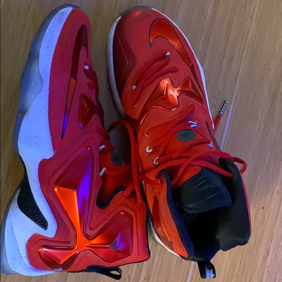 Nike LeBron Men’s basketball xiii shoes - Picture 2 of 7